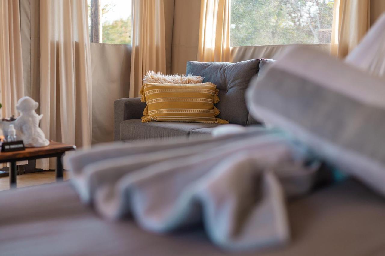 Umkumbe Bush Lodge - Luxury Tented Camp Sabi Sands viltreservat Exteriör bild