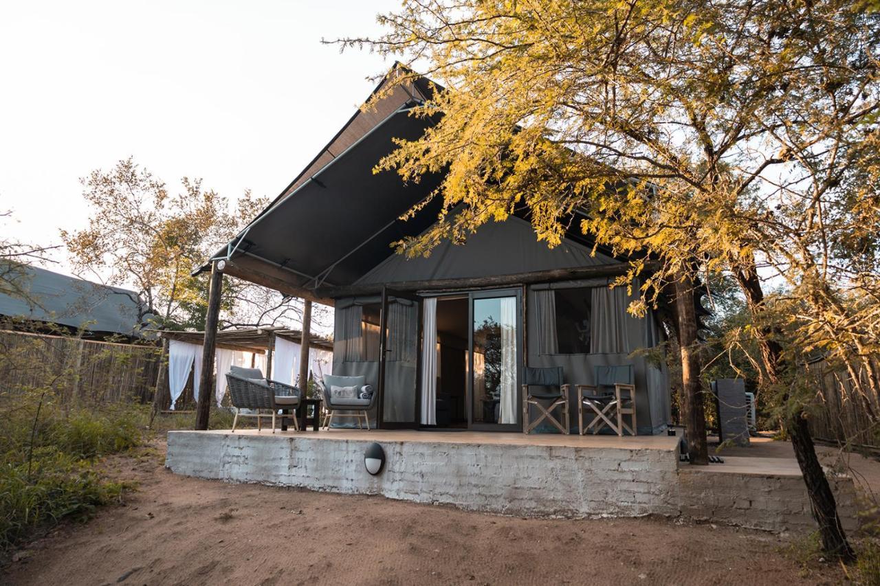 Umkumbe Bush Lodge - Luxury Tented Camp Sabi Sands viltreservat Exteriör bild