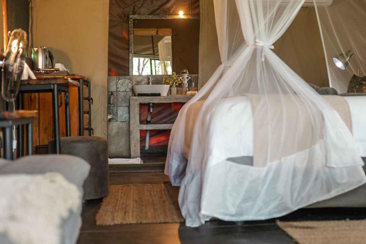 Umkumbe Bush Lodge - Luxury Tented Camp Sabi Sands viltreservat Exteriör bild