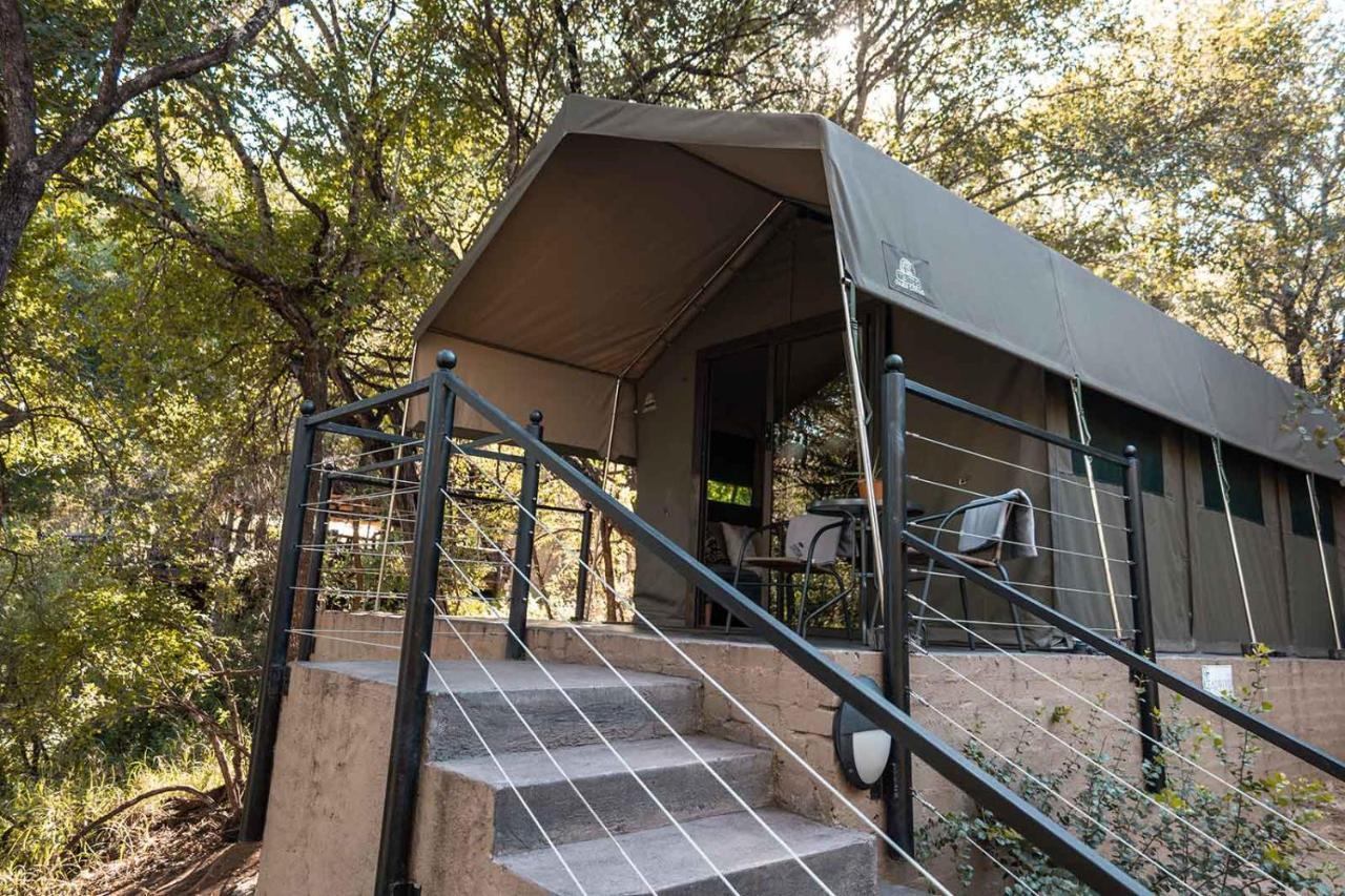 Umkumbe Bush Lodge - Luxury Tented Camp Sabi Sands viltreservat Exteriör bild