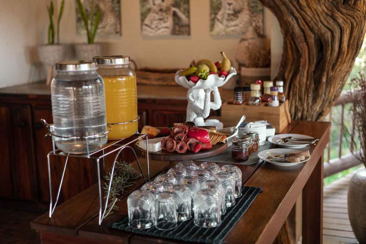 Umkumbe Bush Lodge - Luxury Tented Camp Sabi Sands viltreservat Exteriör bild